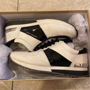 Michael kors Allie trainer!